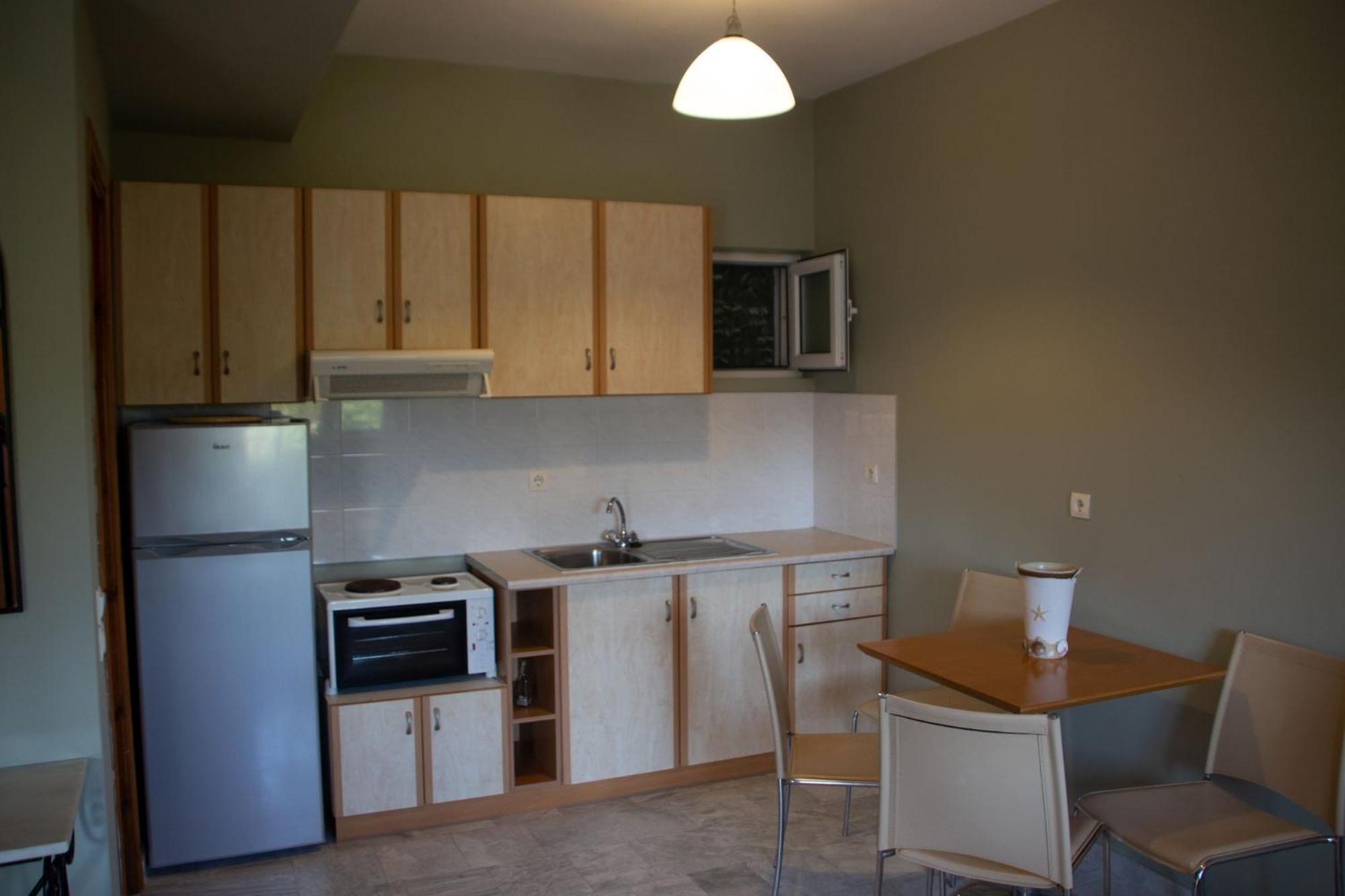 Avesta Apartments - 200M From The Beach Vasilikí 部屋 写真