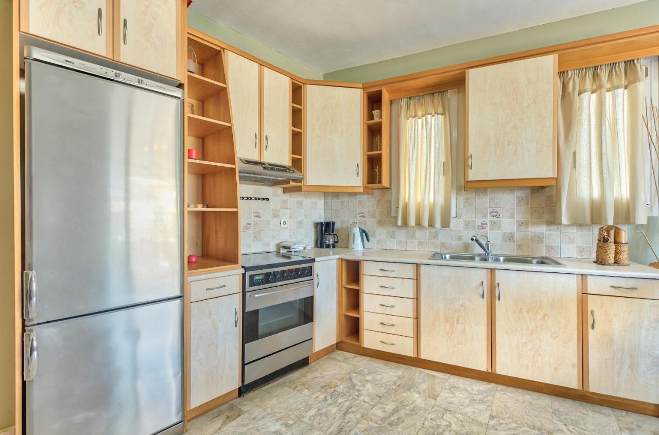 Avesta Apartments - 200M From The Beach Vasilikí エクステリア 写真