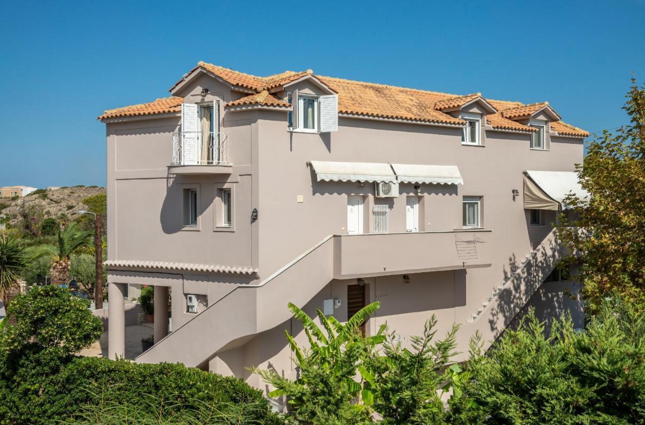 Avesta Apartments - 200M From The Beach Vasilikí エクステリア 写真
